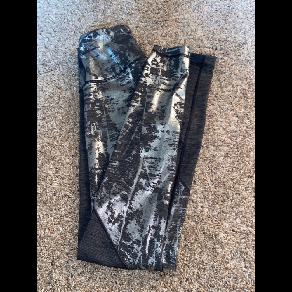 Lululemon Wunder Under Size 4